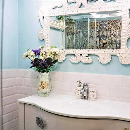 The White 3br - Free Parking София