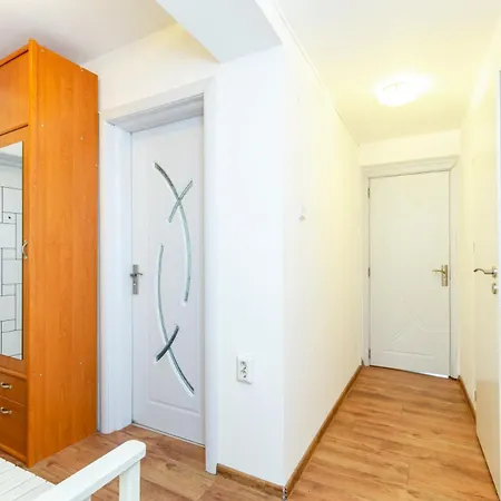 The White 3br - Free Parking Apartamento *