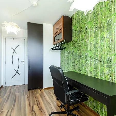 The White 3br - Free Parking Appartamento