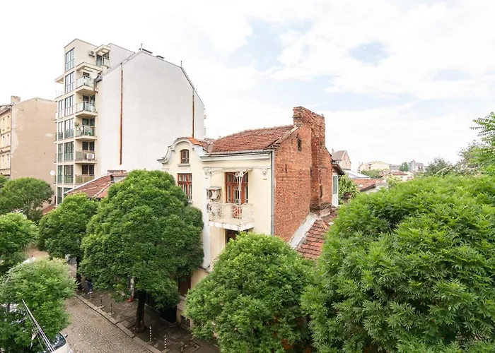 The White 3br - Free Parking *