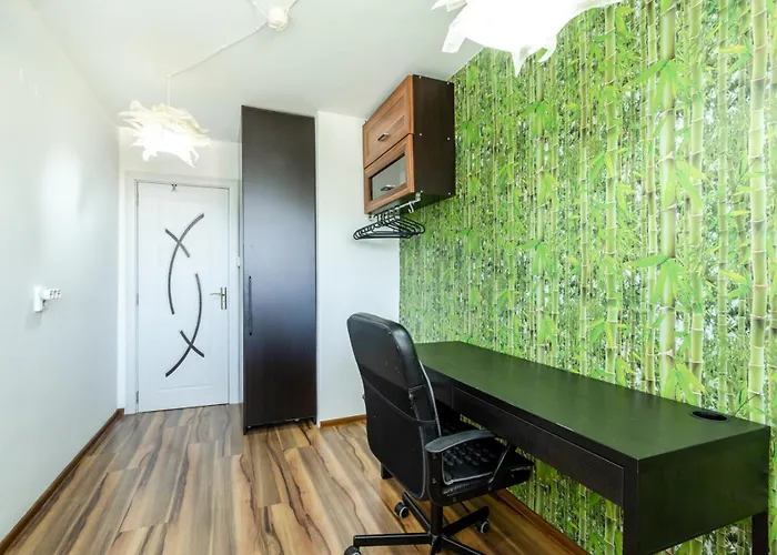 The White 3br - Free Parking Apartment