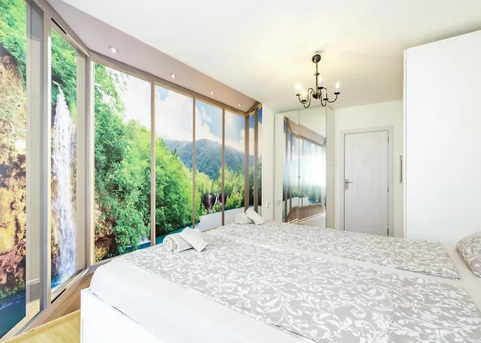 The White 3br - Free Parking *