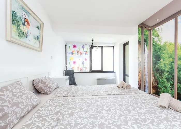 The White 3br - Free Parking Sofia