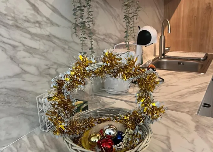 The White 3br - Free Parking Apartment