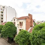 The White 3br - Free Parking *